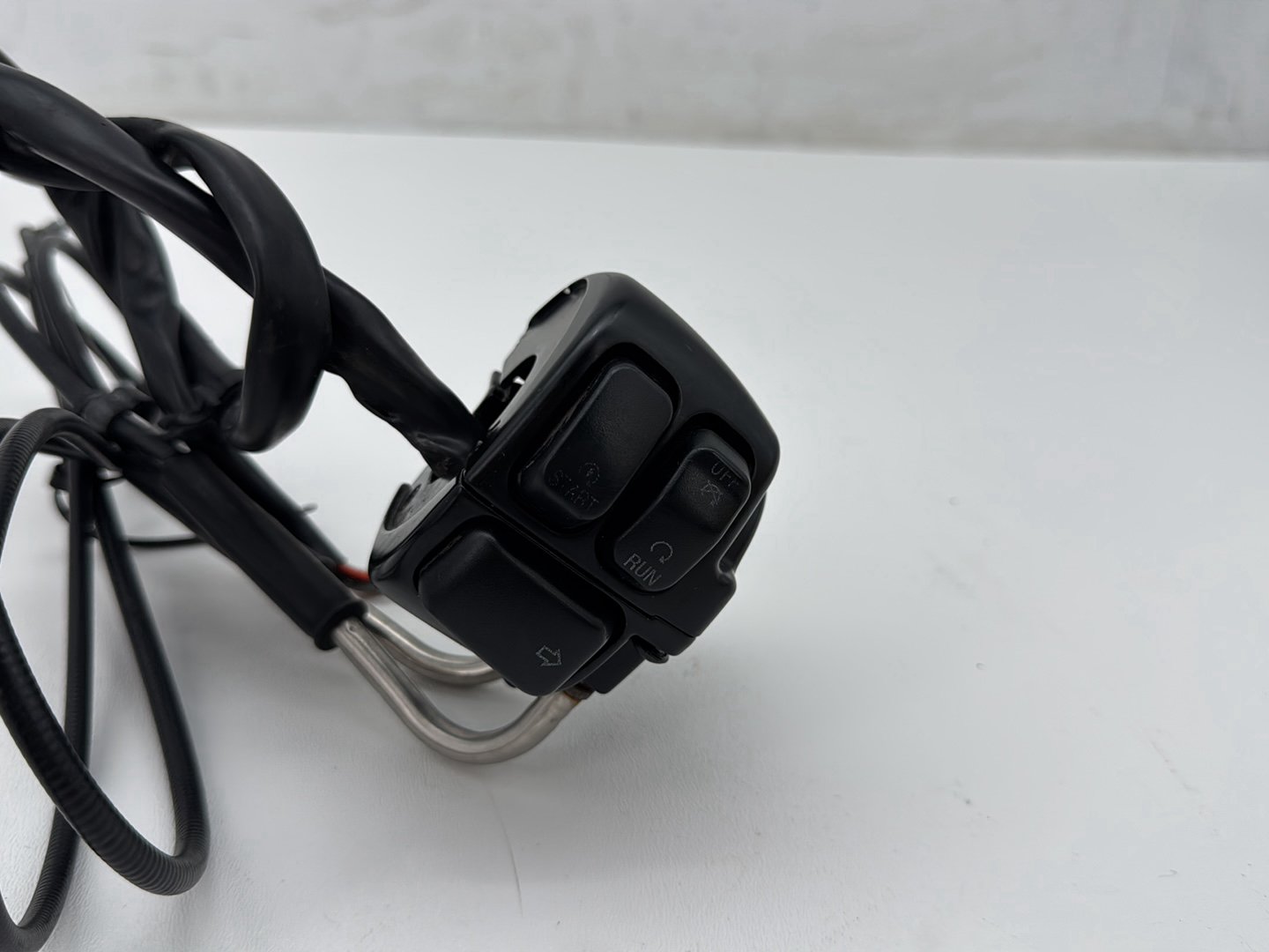 2008 Harley Softail Deluxe FLSTN OEM Right Engine Start Kill Switches Controls