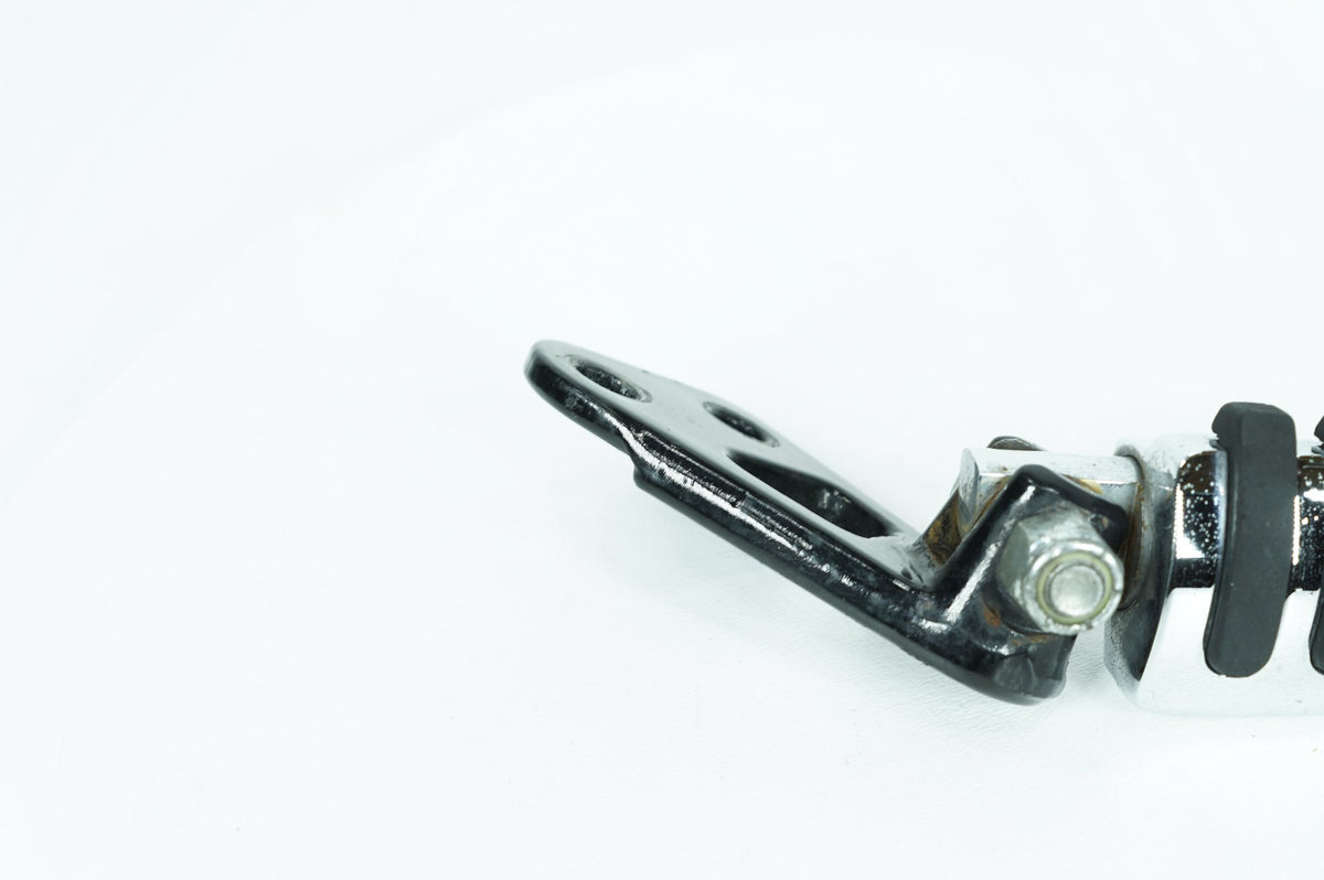 2000 Harley Dyna FXDWG Wide Glide OEM Rear Passenger 1 Foot Peg Step Rest