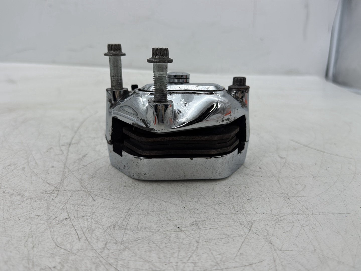 2006 Harley Electra Glide Touring Classic FLHTCI OEM Front Left 1 Brake Caliper