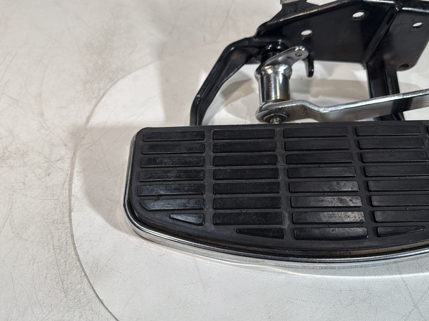 1986 - 1998 Harley-Davidson Softail Heritage Classic Right Driver 1 Floorboard Foot Rest 42431-87A , 42407-87C