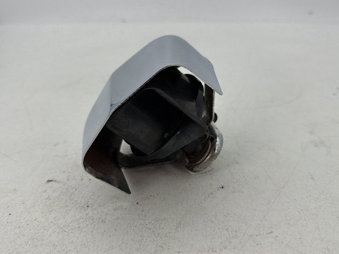 2007 - 2012 Harley-Davidson Touring Street Glide Horn Signal Klaxon Chrome Cover