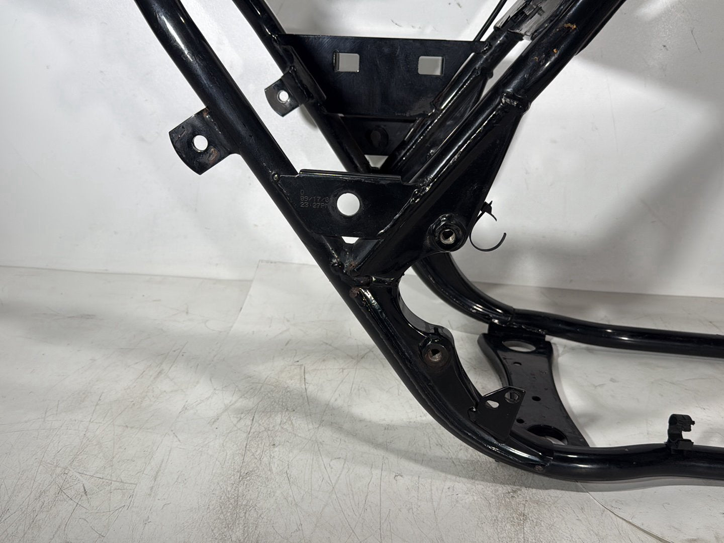 1999 - 2006 Harley-Davidson Touring CVO Screamin Eagle Road King Body Main Frame Chassis CLN CLR 47900-02A