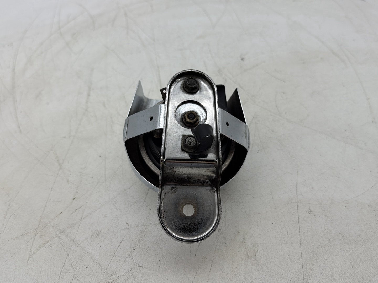 1997 Harley Softail FLSTC Heritage Classic OEM Horn Signal Klaxon Chrome Cover