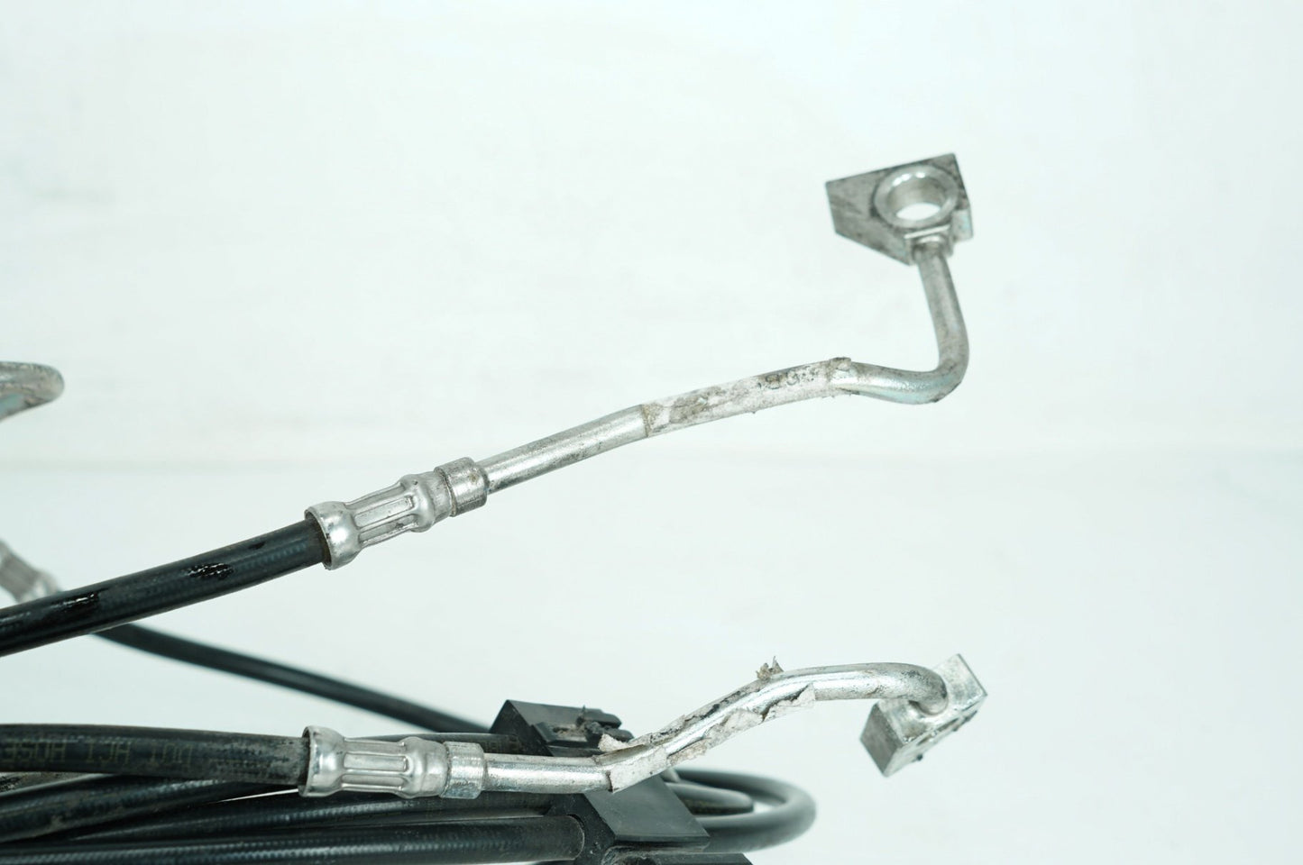 2008 - 2016 Harley-Davidson Touring Electra Glide Ultra Front Brake Hose Line Pipe ABS 41800009
