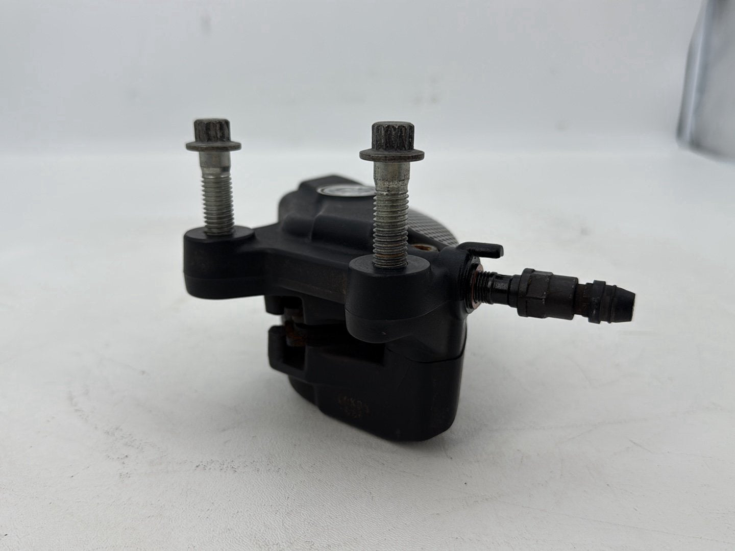 2007 - 2011 Harley-Davidson Touring Electra Glide Ultra Front Right 1 Brake Caliper  	44023-08