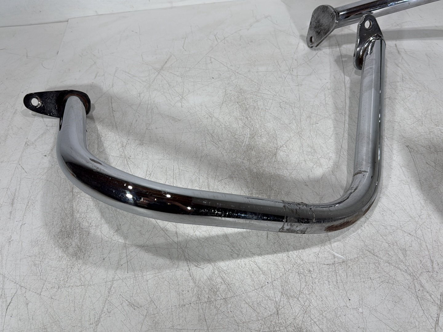 06 Harley Touring FLHRI Road King OEM Rear Left Right Saddlebag Guard Rails Bar