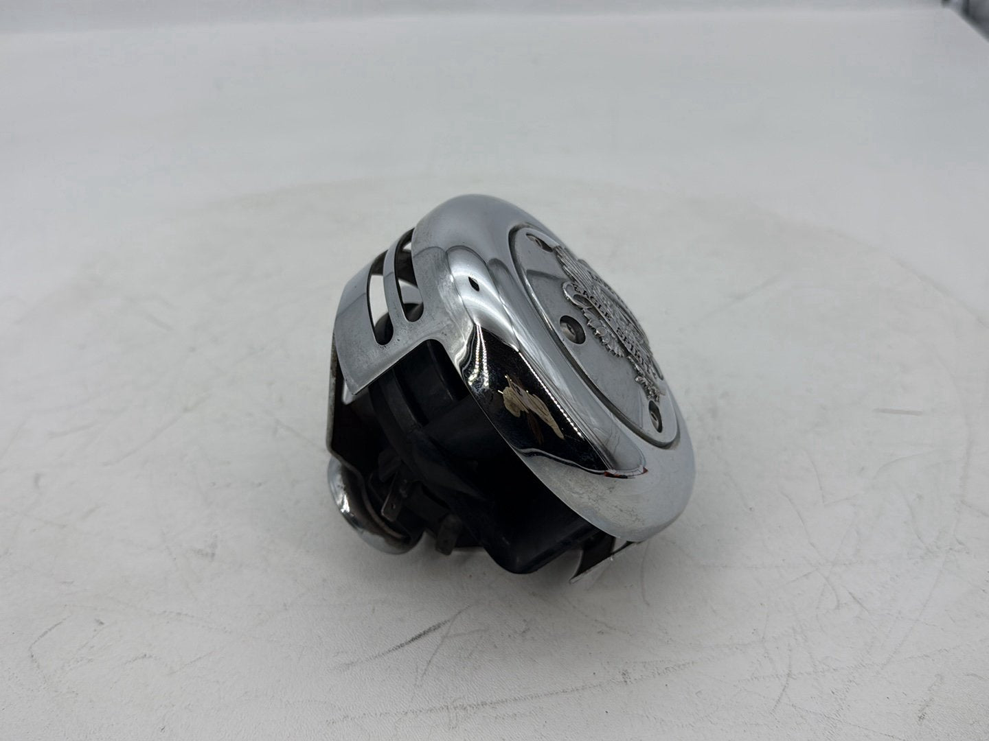 2007 - 2012 Harley-Davidson Dyna Super Glide Horn Signal Klaxon Chrome Cover  	69012-93A