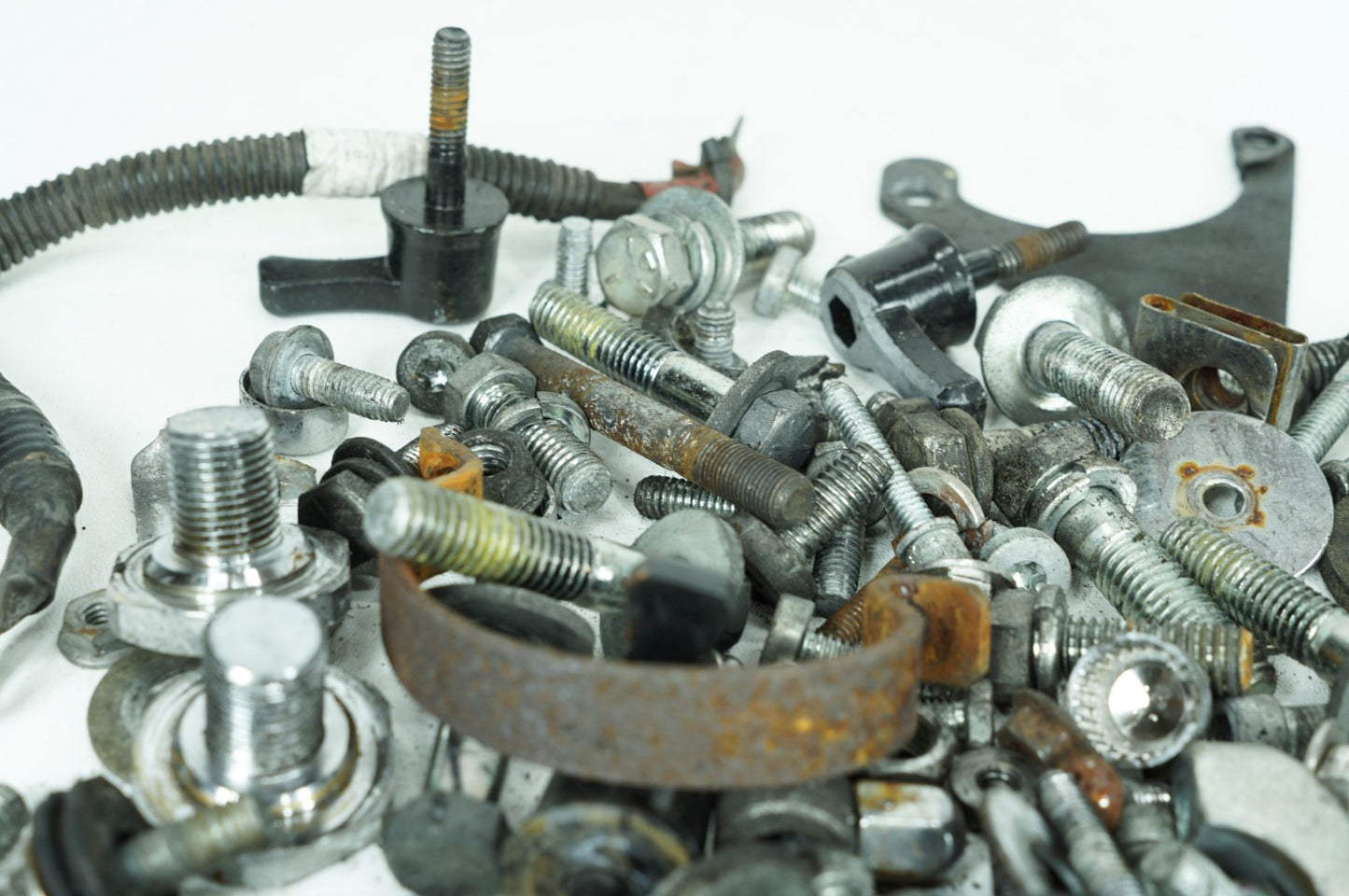 1999 - 2006 Harley-Davidson Touring Road King Hardware Bolts Nuts & Brackets