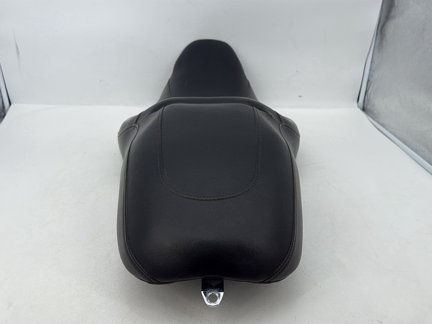 Harley-Davidson Misc  Passenger Rider Driver Seat Saddle 52164-09B
