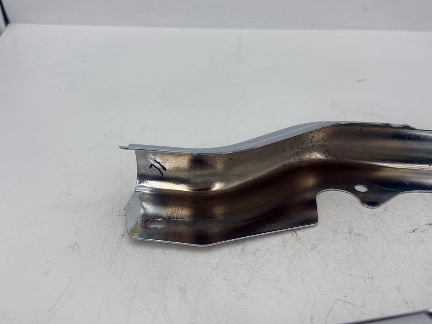 2005 Harley Touring FLHRCI Road King Classic OEM Rear Left Right Fender Struts Bracket