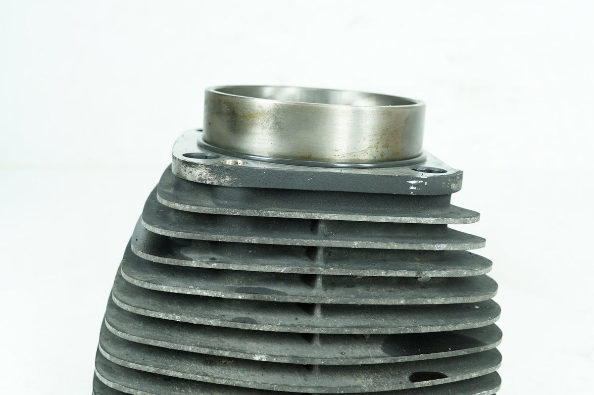 2000 - 2006 Harley-Davidson Softail Deuce Twin Cam Engine Jug 1 Cylinder Barrel   16526-99