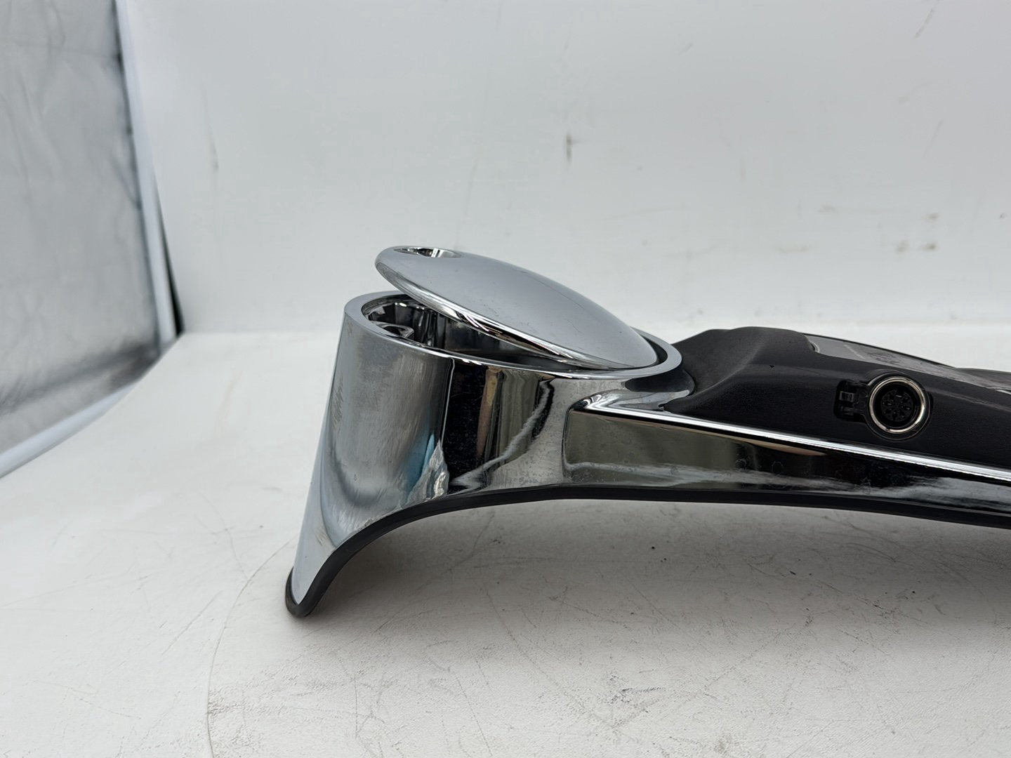 2007 - 2012 Harley-Davidson Touring Electra Glide Ultra Fuel Gas Tank Dash Console NOKey