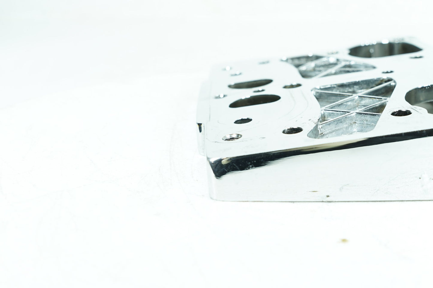2000 - 2006 Harley-Davidson Softail Deuce Twin Cam Lower 1 Rocker Box 17543-99A 17543-99