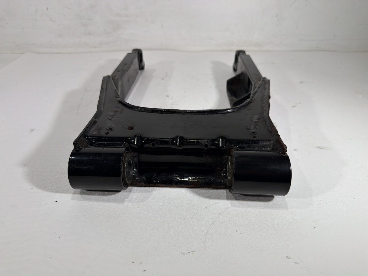 2004 Harley Electra Glide Touring Ultra OEM Rear Fork Swingarm Swing Arm