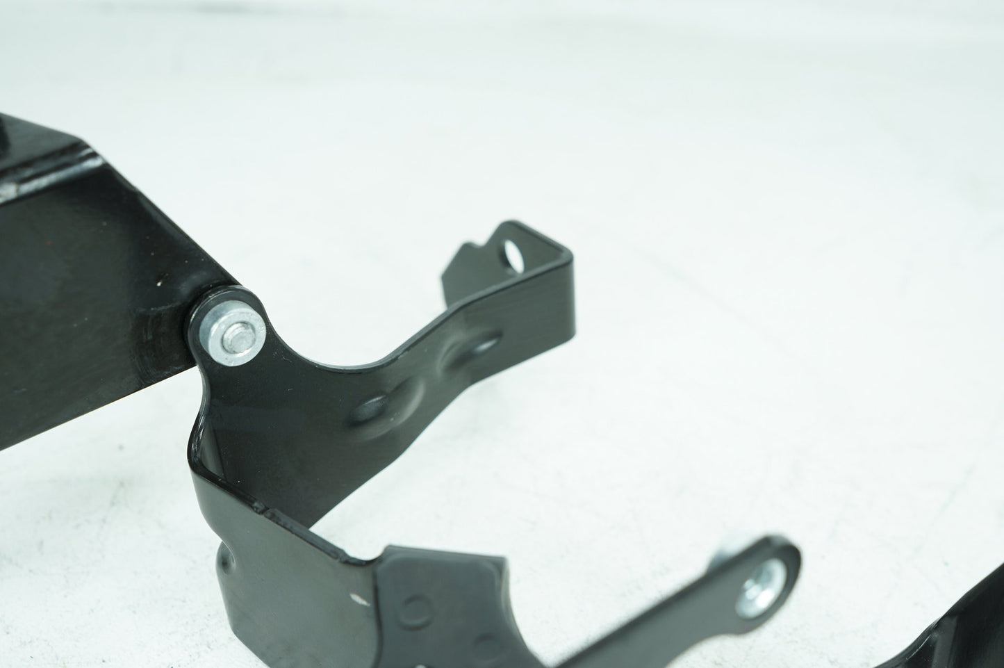 2018 - 2025 Harley-Davidson Softail Street Bob Front Fairing Radio Caddy Mount Holder 47200478