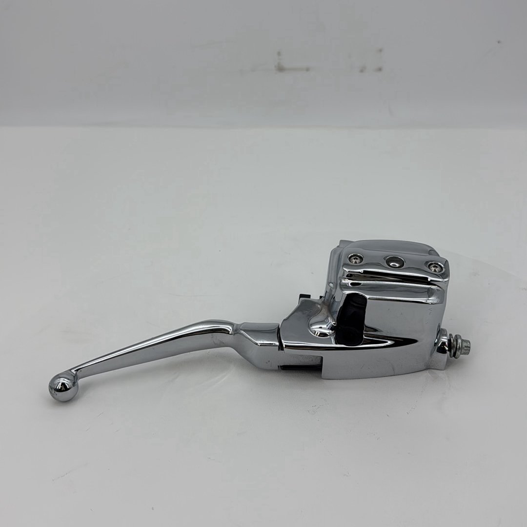 2007 - 2012 Harley-Davidson Touring Street Glide Front Right Brake Lever Master Cylinder  	45105-05A