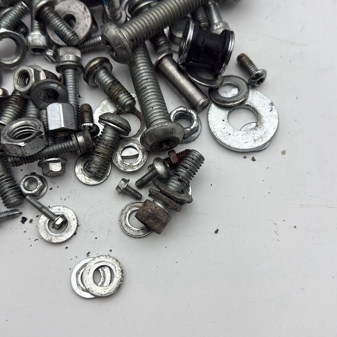 2007 - 2017 Harley-Davidson Dyna Switchback Hardware Bolts Nuts & Brackets
