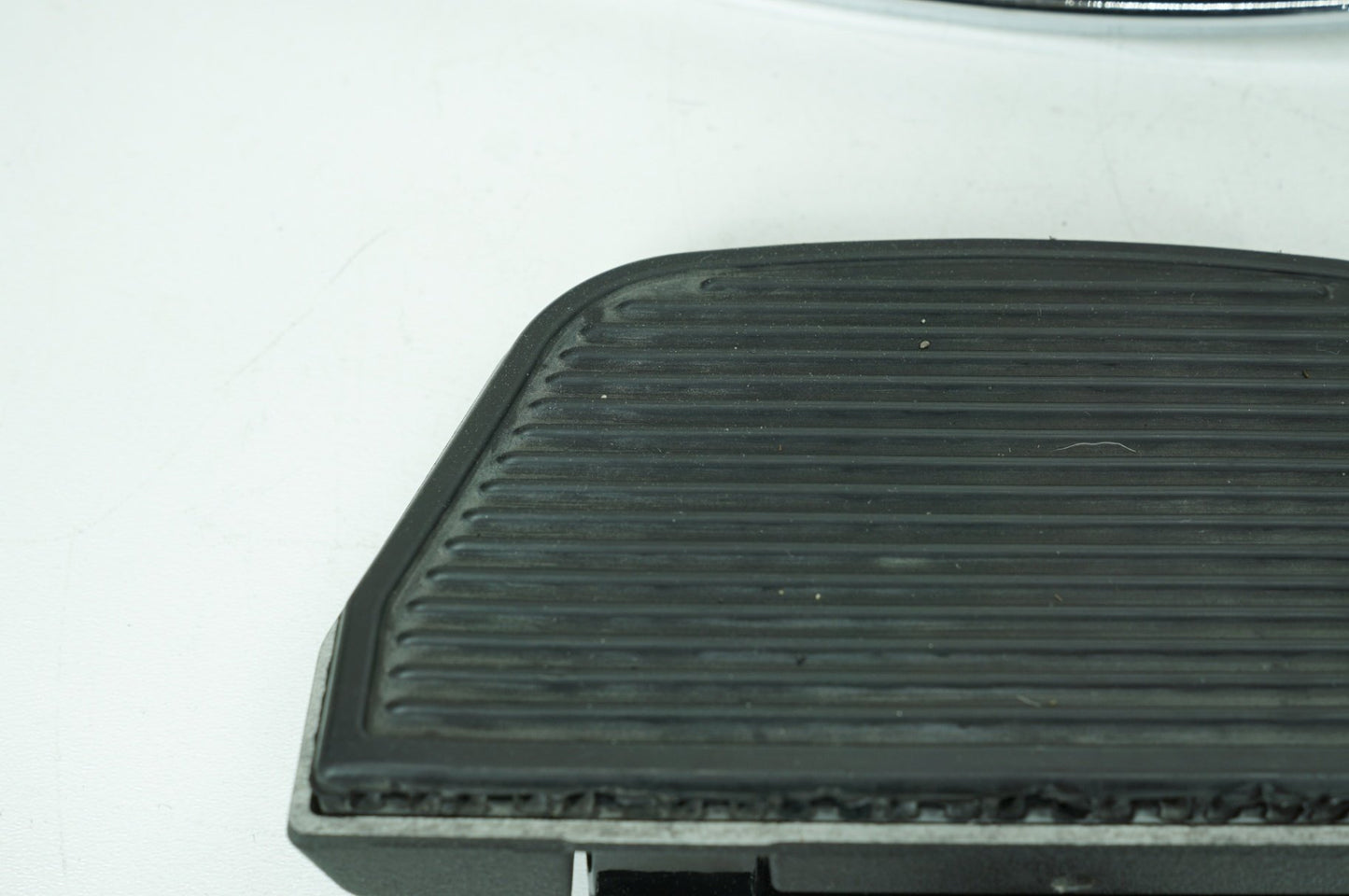 2007 - 2012 Harley-Davidson Touring Electra Glide Ultra Left Right Driver & Pass Floorboard Foot Rest 50614-06