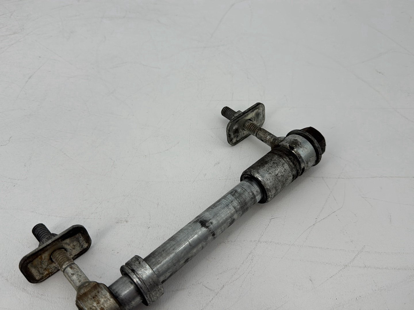 1999 - 2006 Harley-Davidson Touring Electra Glide Classic Rear Wheel Axle Bolt Shaft