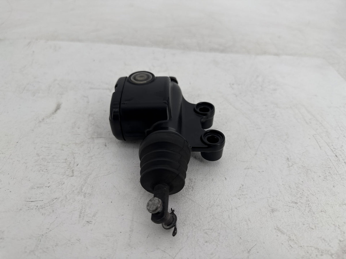 2013 Harley Street Glide Touring FLHX OEM Rear Brake Master Cylinder Reservoir