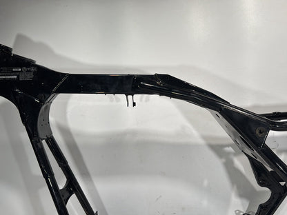 1999 - 2006 Harley-Davidson Touring Road King Custom Body Main Frame Chassis CLN CLR  	47900-02A