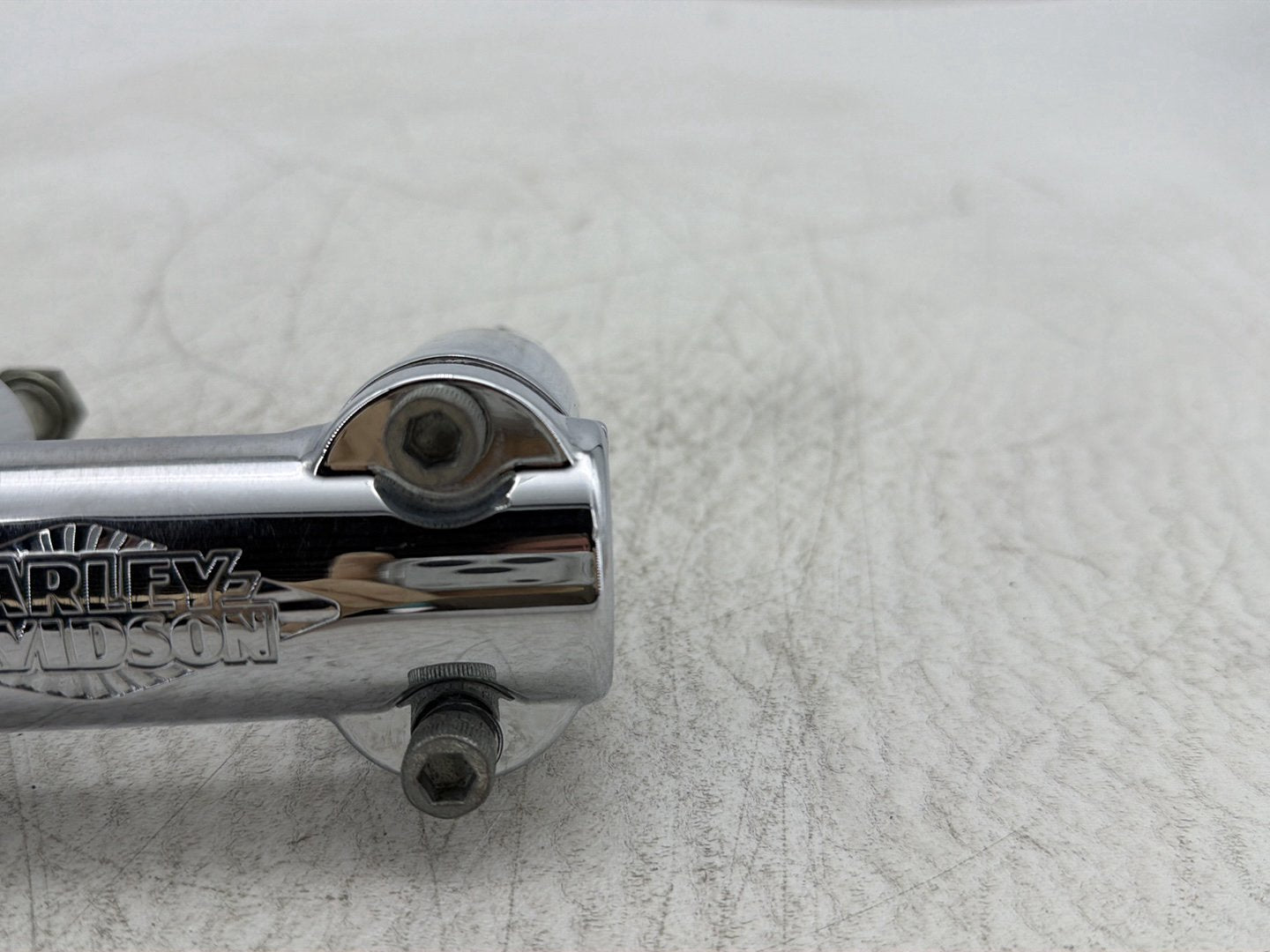 2011 Harley Heritage Softail Classic FLSTC OEM Front Handlebar Riser Top Clamp Chrome