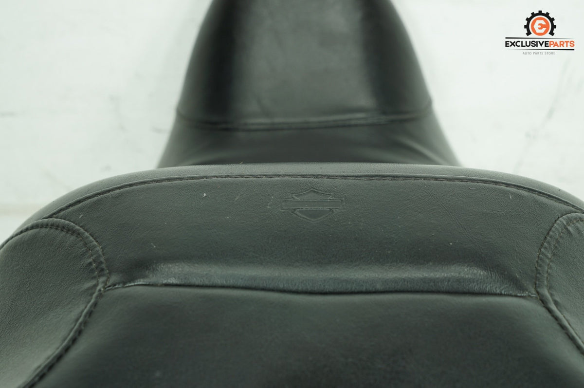2010 Harley Touring FLHTCU Electra Glide Classic OEM Passenger Rider Driver Seat Saddle