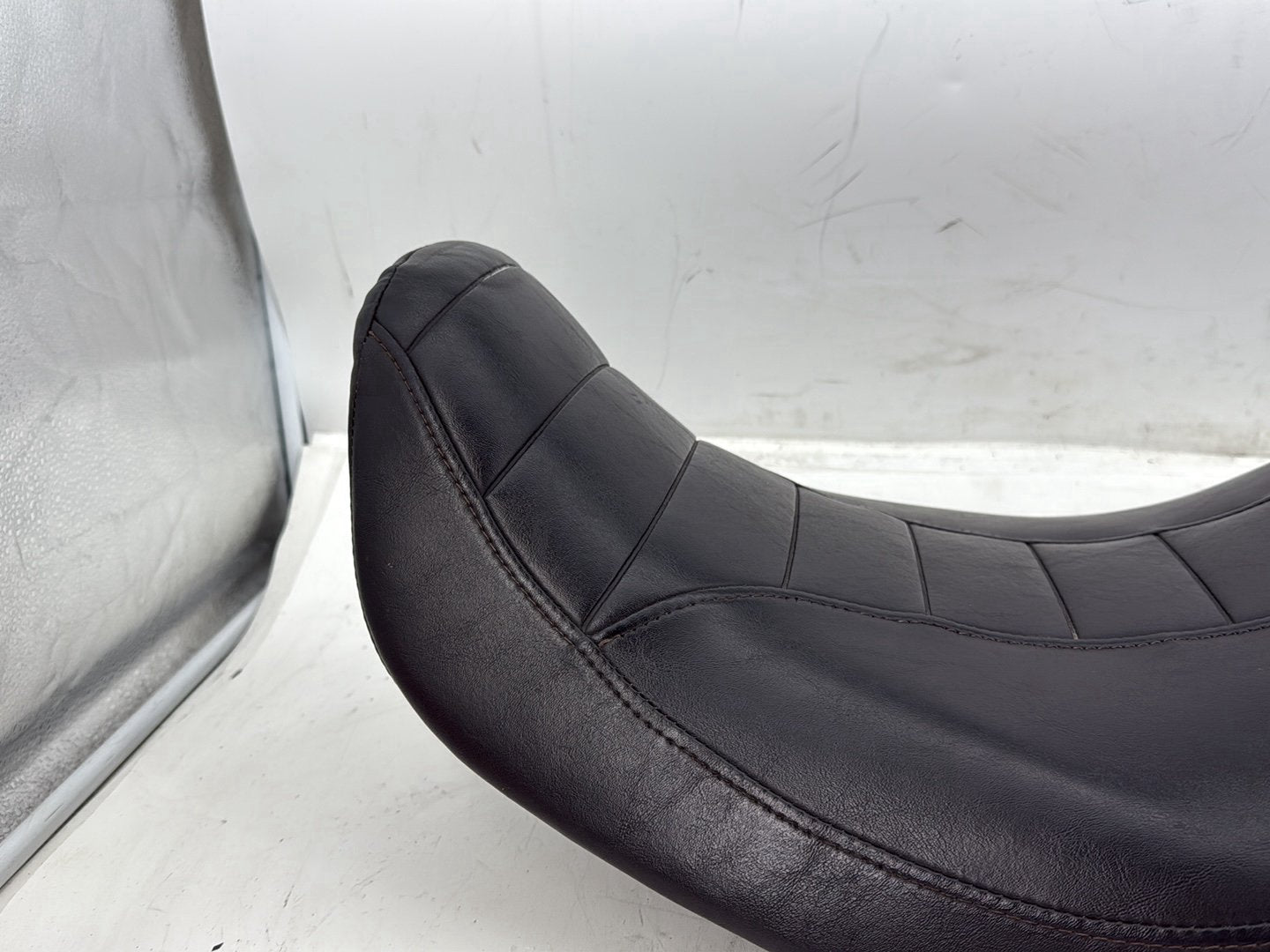 2006 Harley Dyna Super Glide Custom FXDCI OEM Passenger Rider Driver Seat Saddle