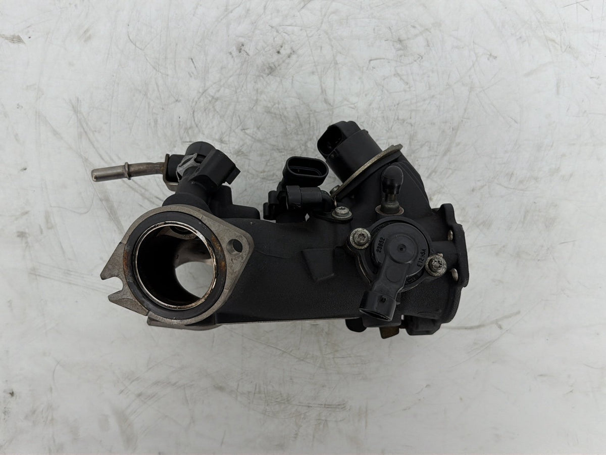 06 Harley Touring Electra Glide Classic OEM Engine Intake Manifold Throttle Body