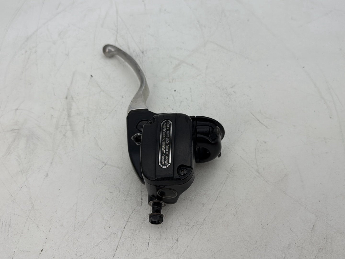 11 Harley Electra Glide Ultra FLHTK OEM Front Right Brake Lever Master Cylinder