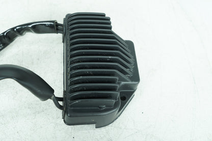 1999 - 2006 Harley-Davidson Dyna Super Glide Voltage Regulator Rectifier   	74631-06