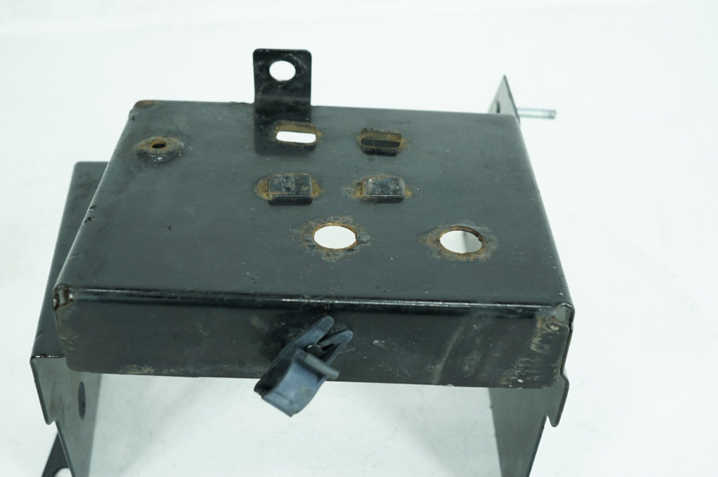 2007 - 2011 Harley-Davidson Touring Road King Classic Battery Tray Bracket Holder Carrier 66281-02A