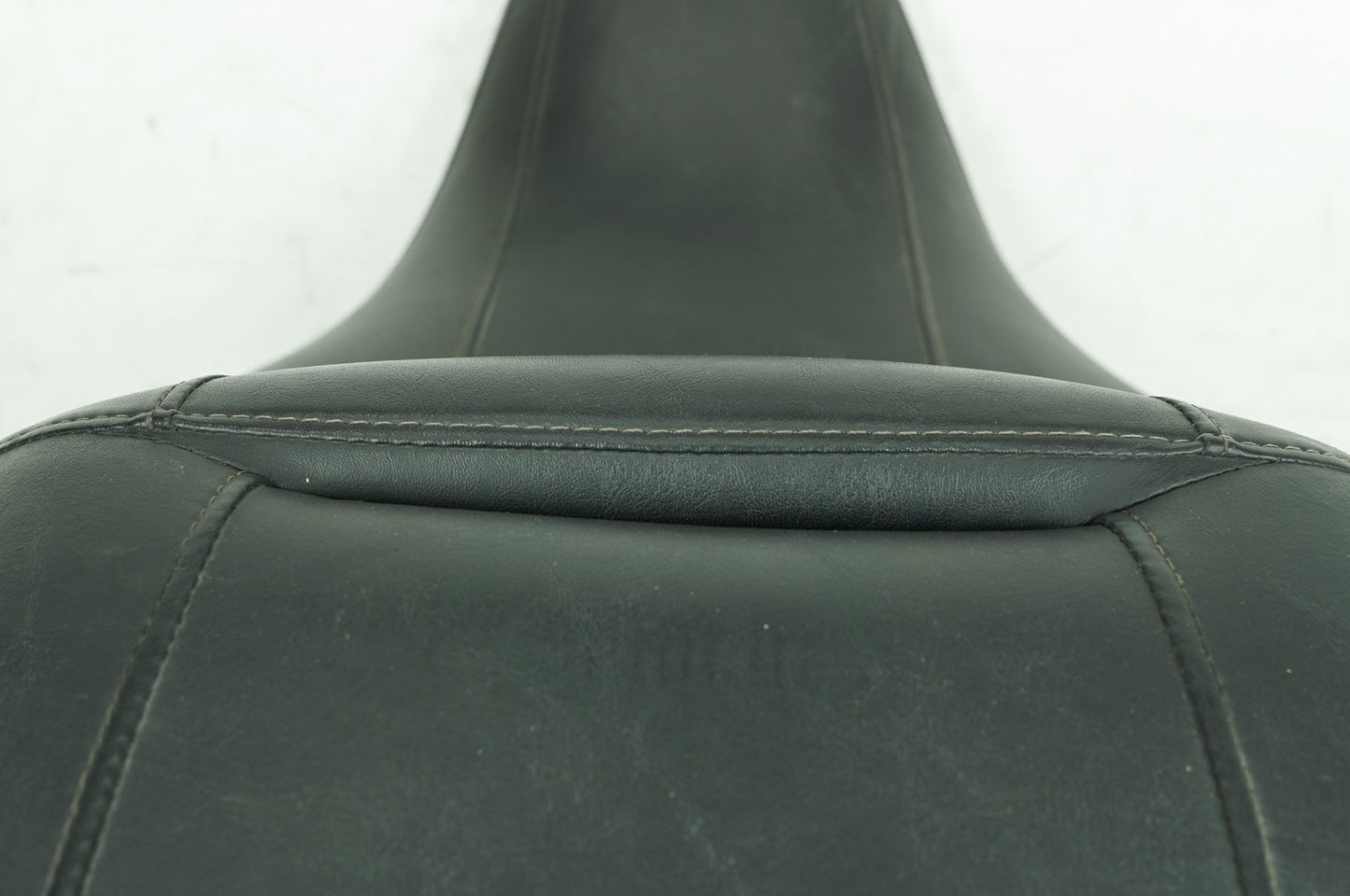 2007 - 2013 Harley-Davidson Touring Electra Glide Ultra Passenger Rider Driver Seat Saddle 52164-10
