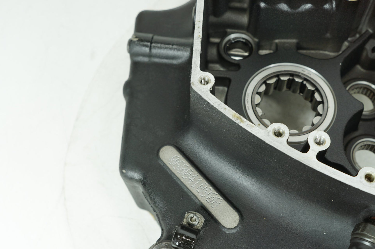 1999 - 2006 Harley-Davidson Softail Heritage Crankcase Shaft Engine Motor Cover 24613-03