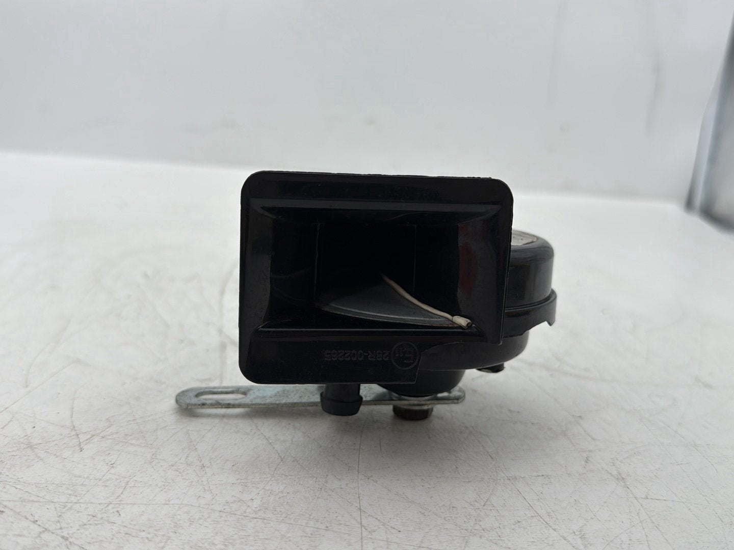 2007 Harley Touring FLHTCU Electra Glide Ultra OEM Signal Horn Klaxon Beep