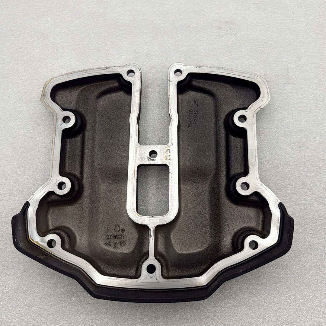 2018 - 2025 Harley-Davidson Softail Fat Bob 114 Twin Cam Top Rocker Cover 17571-99 25700371