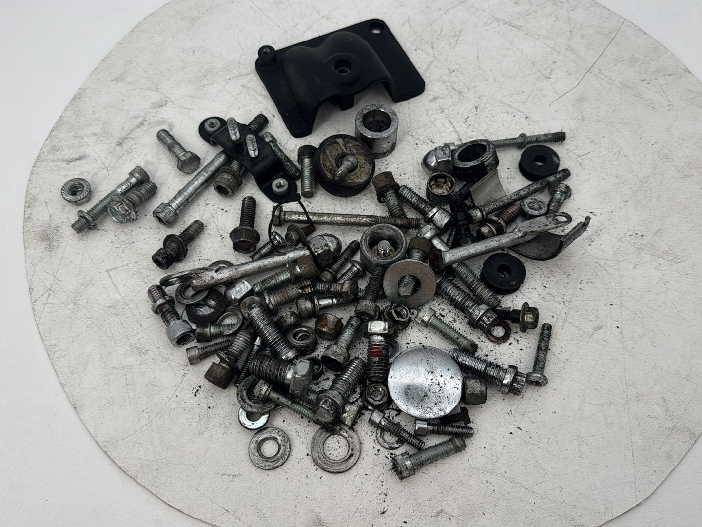 1999 - 2006 Harley-Davidson Dyna Low Rider Hardware Bolts Nuts & Brackets 37178-99