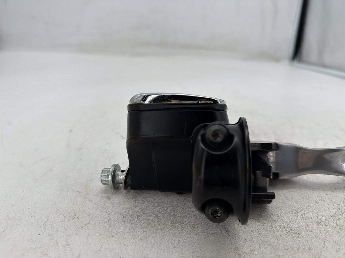 2005 Harley Dyna Super Glide Custom OEM Front Right Brake Lever Master Cylinder