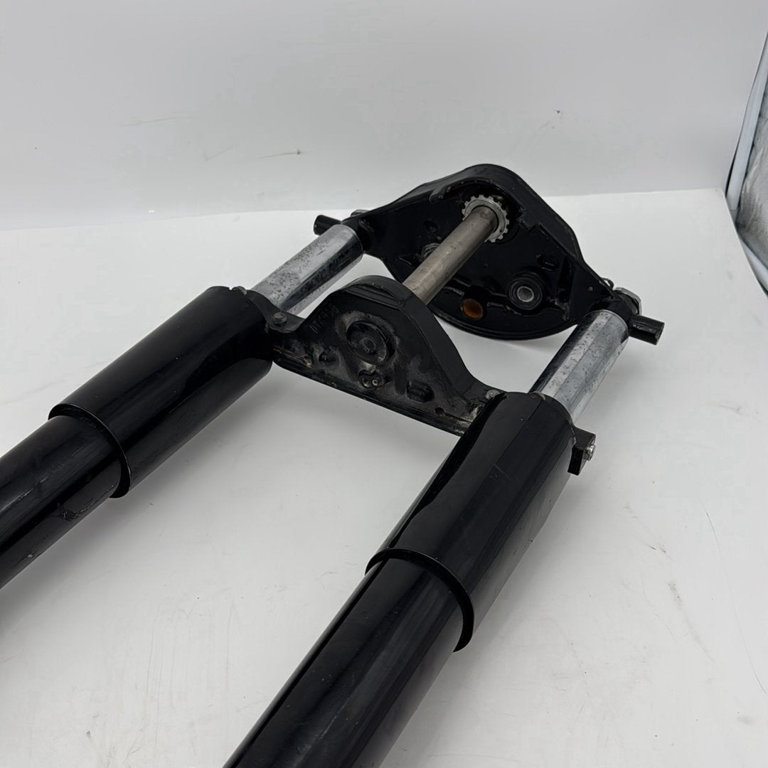 2008 - 2016 Harley-Davidson Touring Street Glide Front Triple Tree Set & LH RH Fork Legs Sliders 45435-10