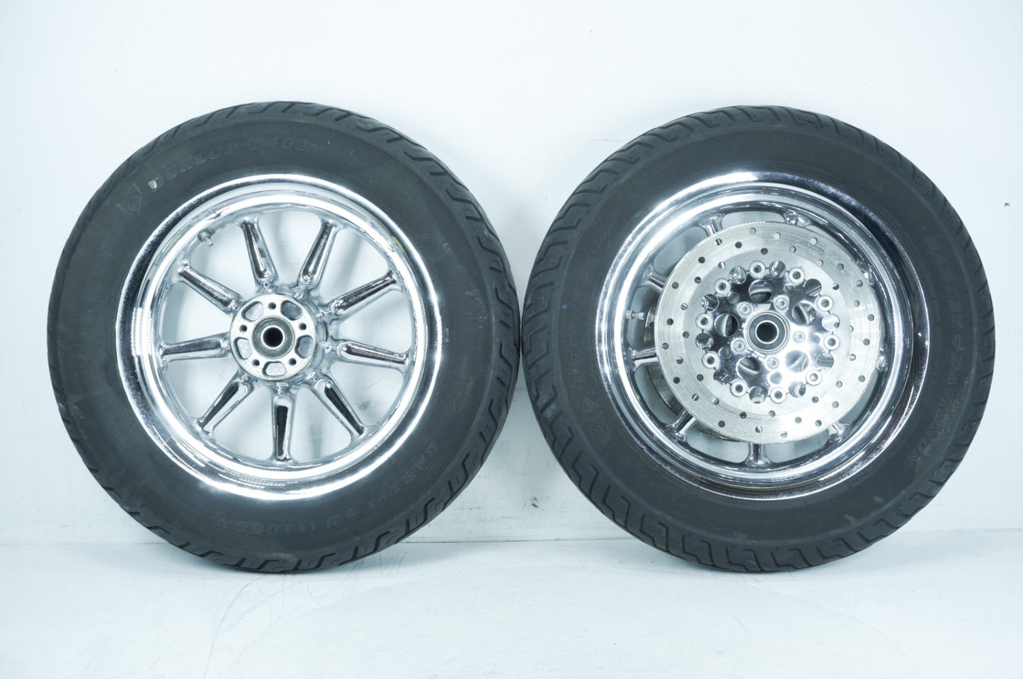 2007 - 2011 Harley-Davidson Touring CVO Electra Screamin Eagle Front & Rear Wheel Rim Tire 43539-04