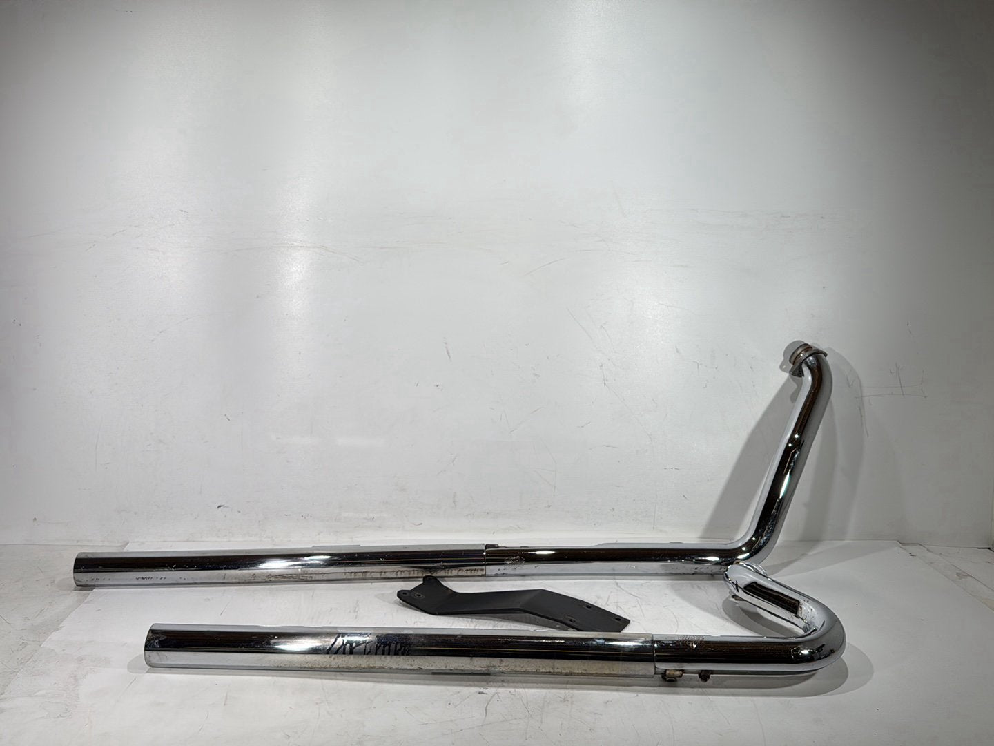2000 Harley Dyna FXDWG Wide Glide OEM Exhaust Header Pipes Muffler