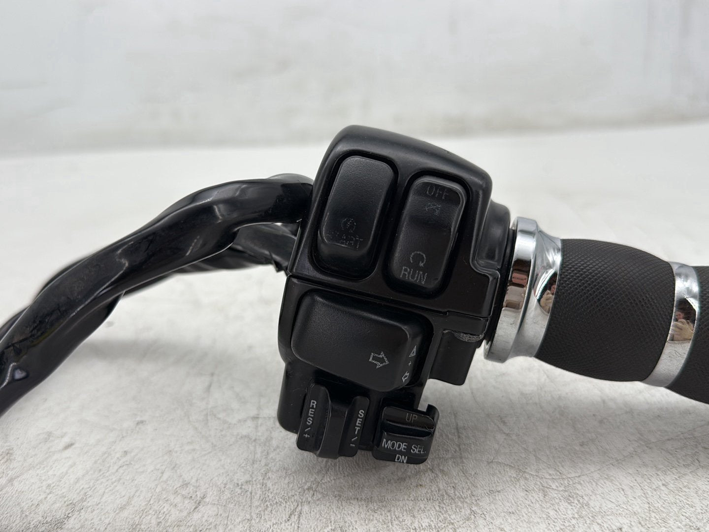 2009 Harley Street Glide Touring OEM Right Engine Start Kill Switches Controls