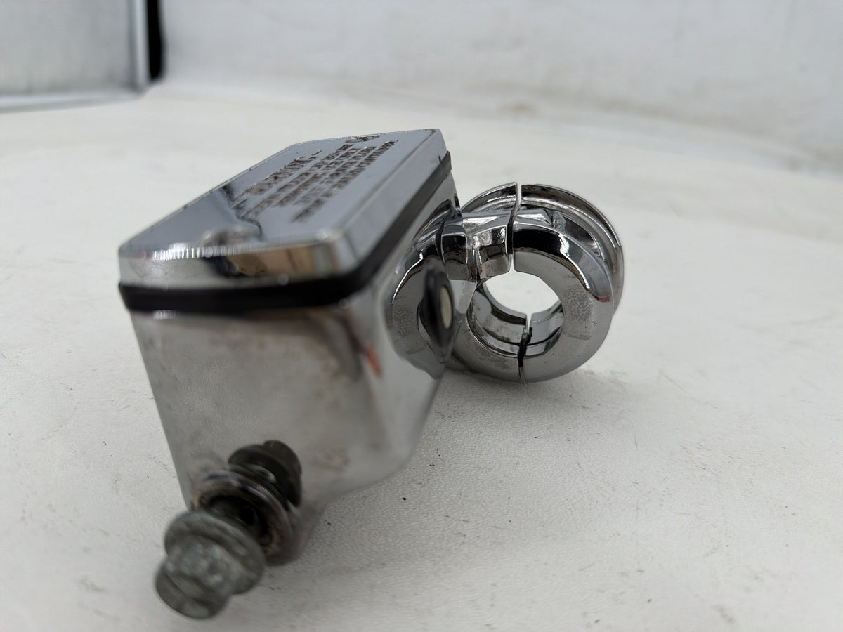1995 Harley Heritage Softail Classic OEM Front Right Brake Lever Master Cylinder