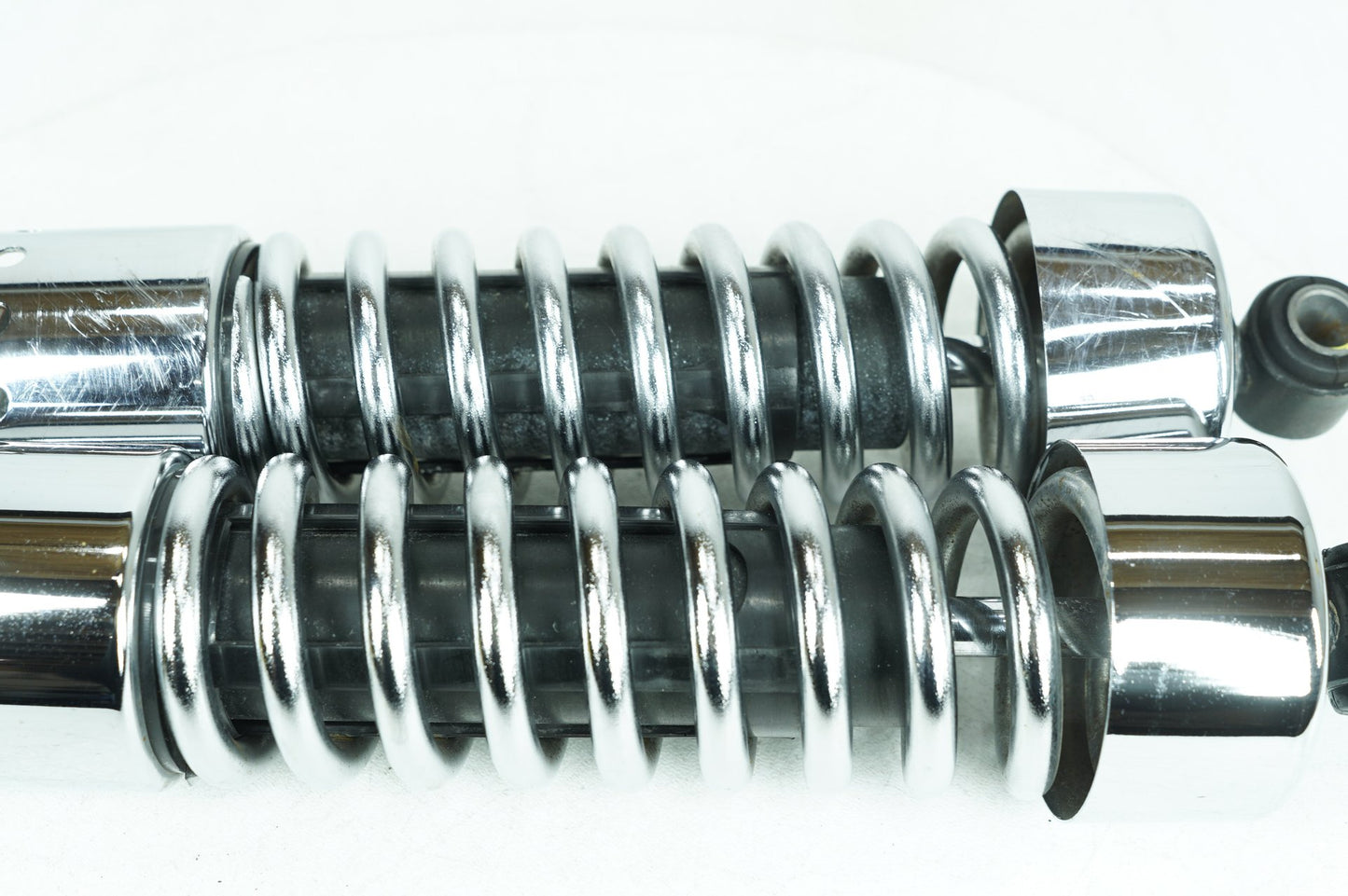 1999 - 2006 Harley-Davidson Dyna Low Rider Rear Left Right Shock Absorbers 54615-01
