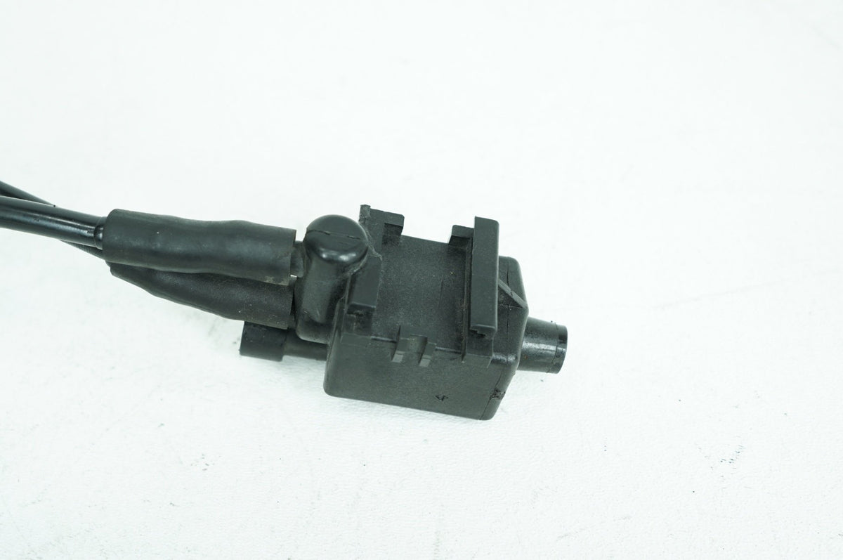 2011 Harley Touring FLHRC Road King Classic OEM EVAP Vapor Charcoal Fuel Emission Canister