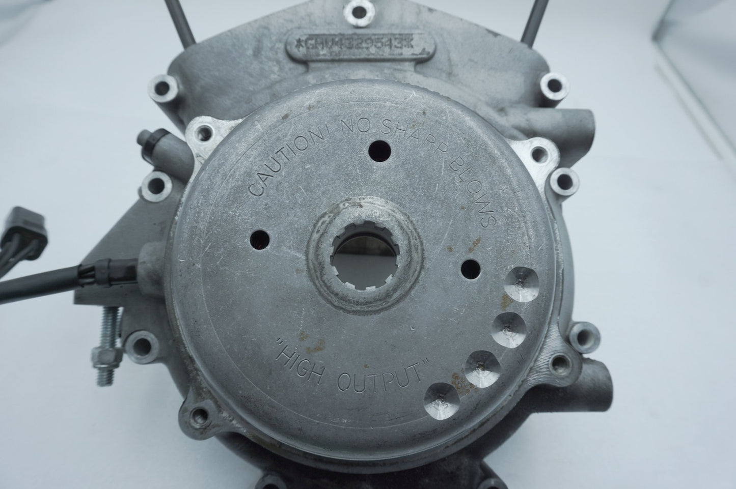1999 - 2006 Harley-Davidson Dyna Super Glide Crankcase Shaft Engine Motor Cover 24631-03