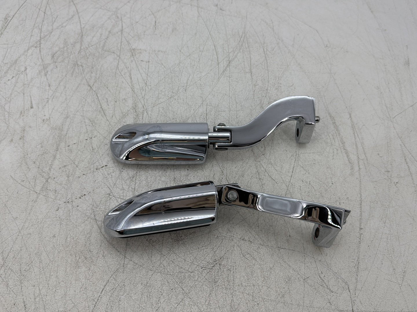 2004 Harley Road King Touring Custom FLHRSI OEM Passenger Left & Right Foot Pegs