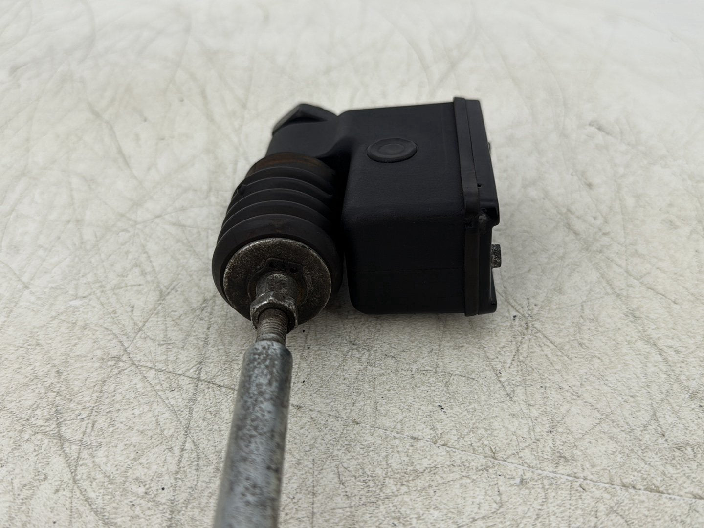 2004 Harley Dyna Super Glide FXDI OEM Rear Brake Master Cylinder Reservoir