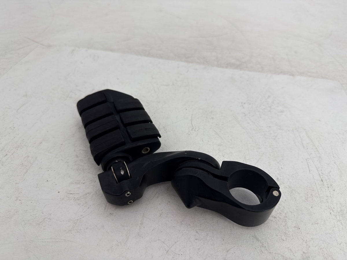 2013 Harley Street Glide Touring FLHX Front Driver Highway 1 Foot Peg Rest