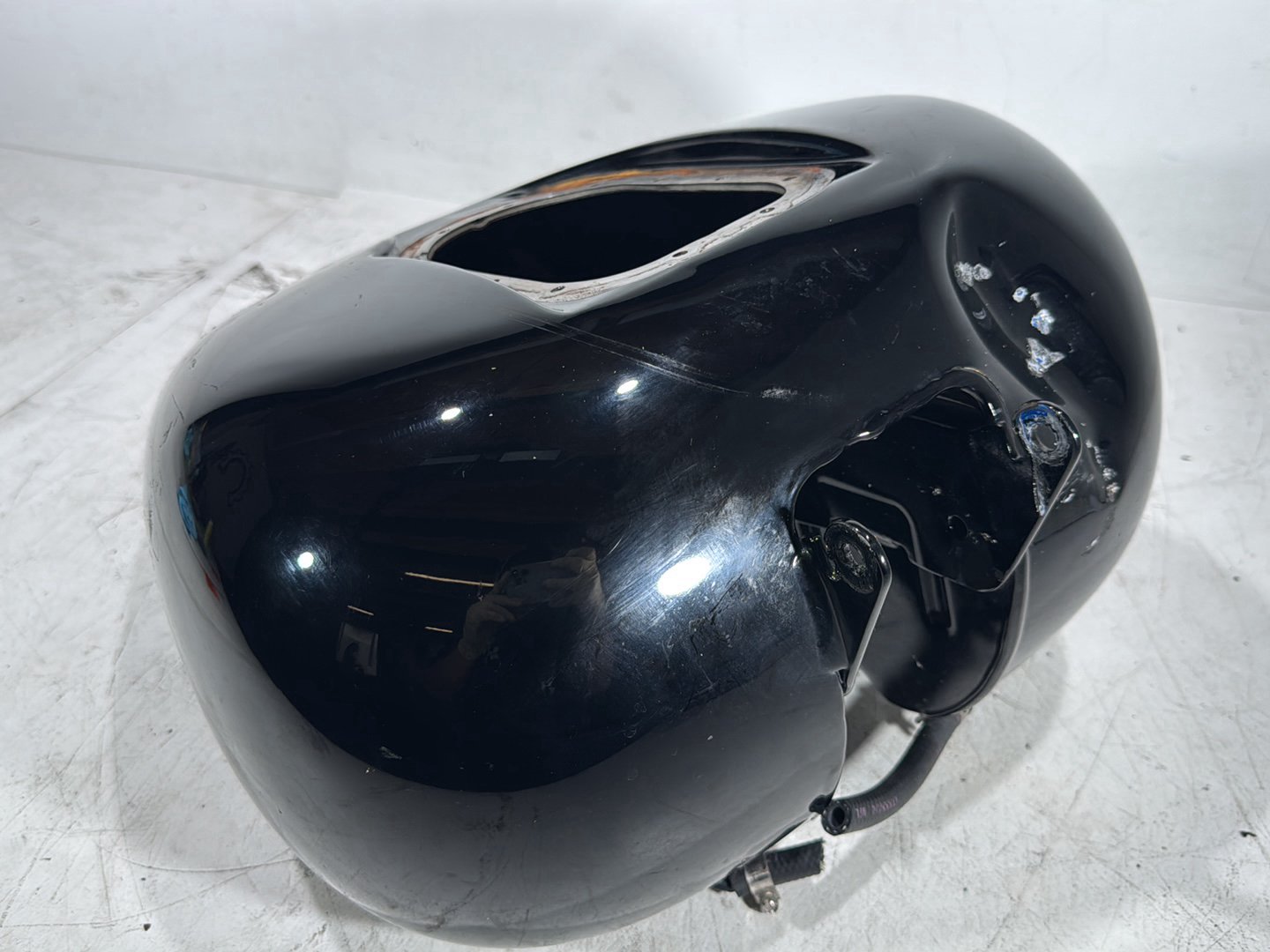 2004 Harley Dyna Super Glide FXDI OEM Fuel Gas Tank Gasoline Reservoir